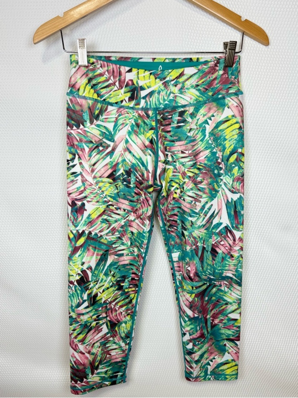 Prana Tropical Print Cropped Leggings Size Medium Capri Yoga Workout Pants